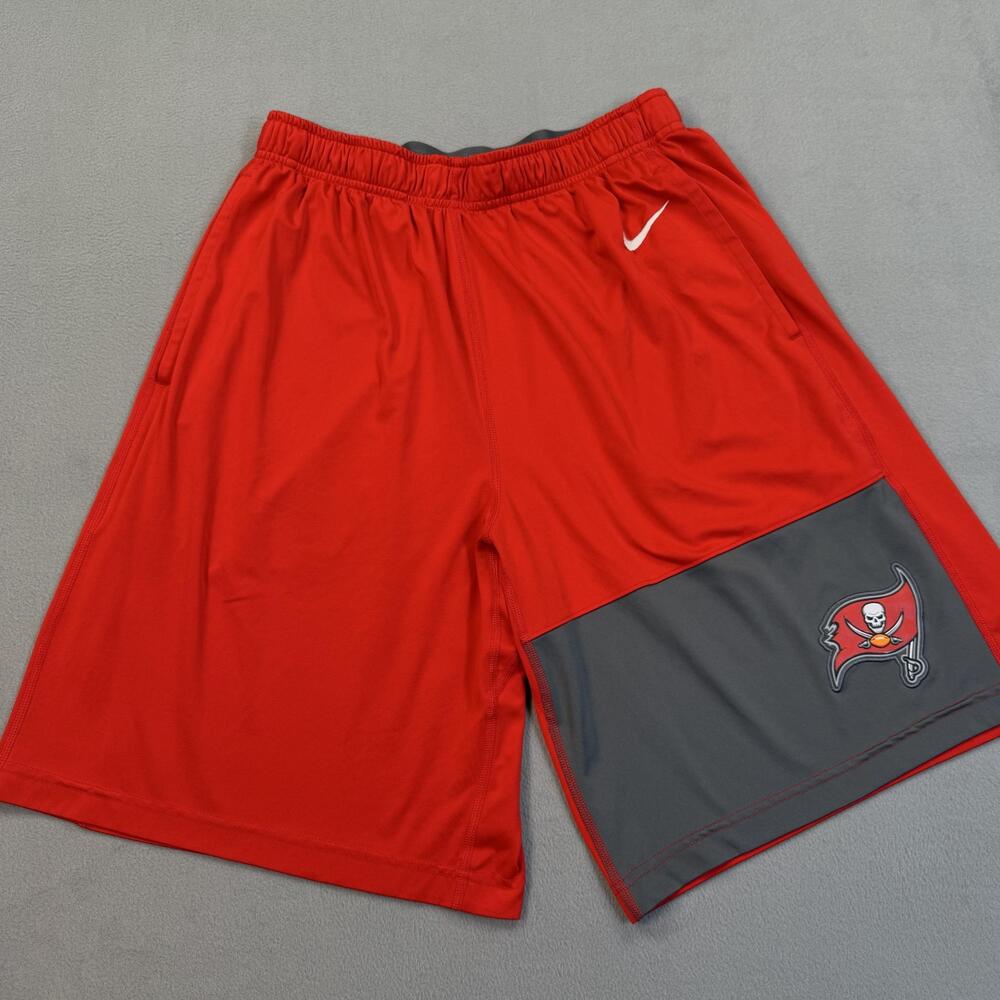 Tampa Bay Buccaneers Shorts Mens Medium Red NFL Football Nike Dri-FIT Logo